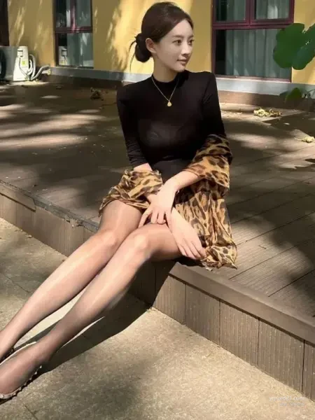 沁彤